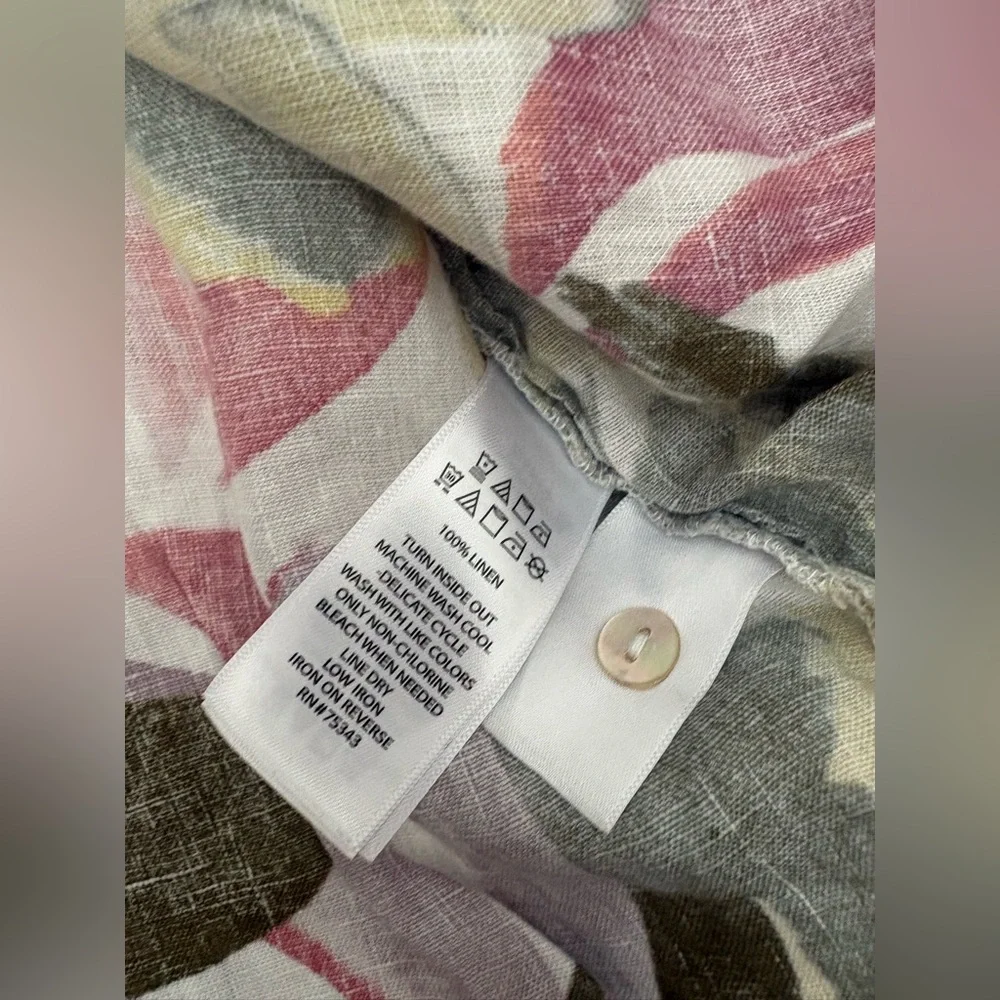 Tahari linen floral button down short sleeve top plus size 1X - Picture 4 of 9